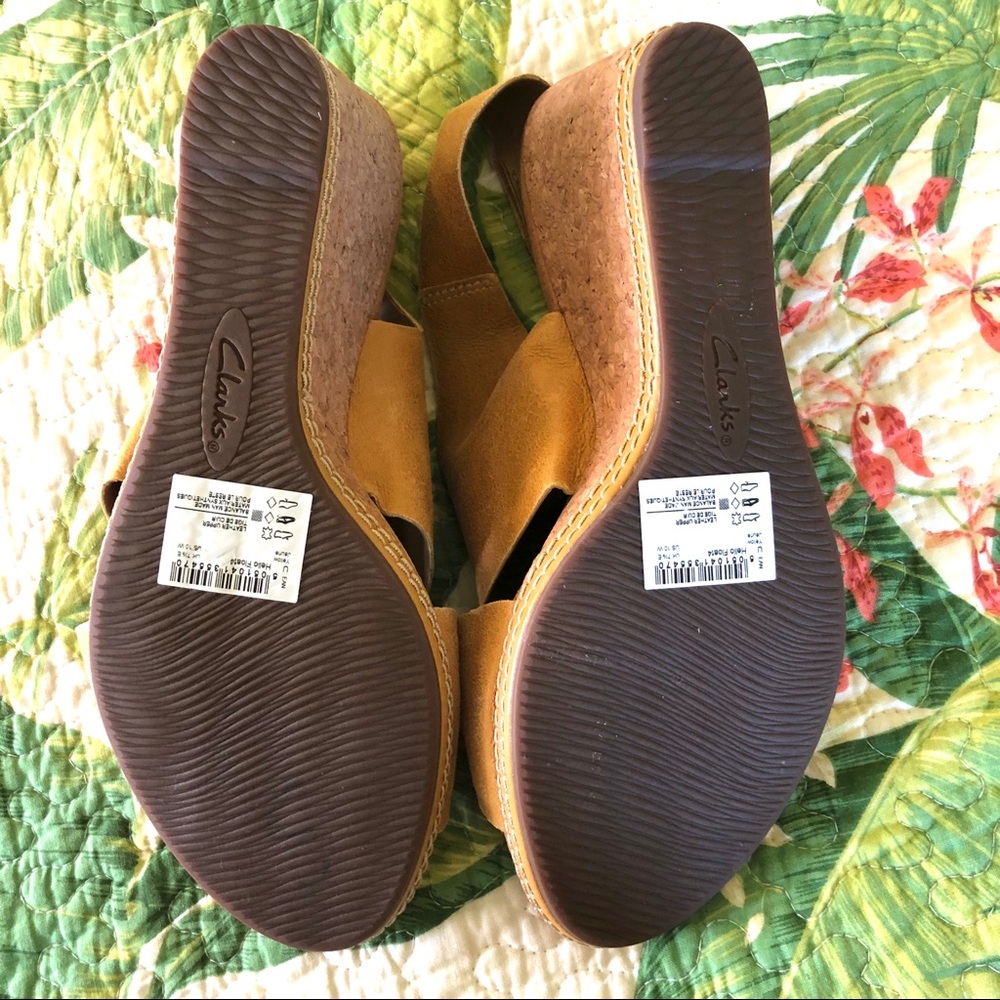 10W Clark’s wedges in brown - Picture 4 of 5